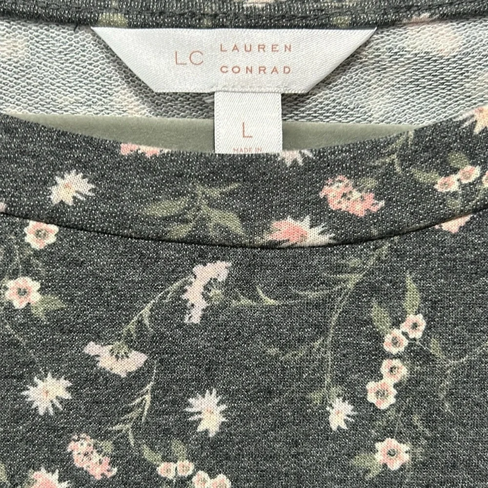 Cute Lauren Conrad Top - Picture 3 of 4